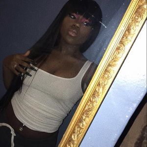 Meet your Posher, Seanay